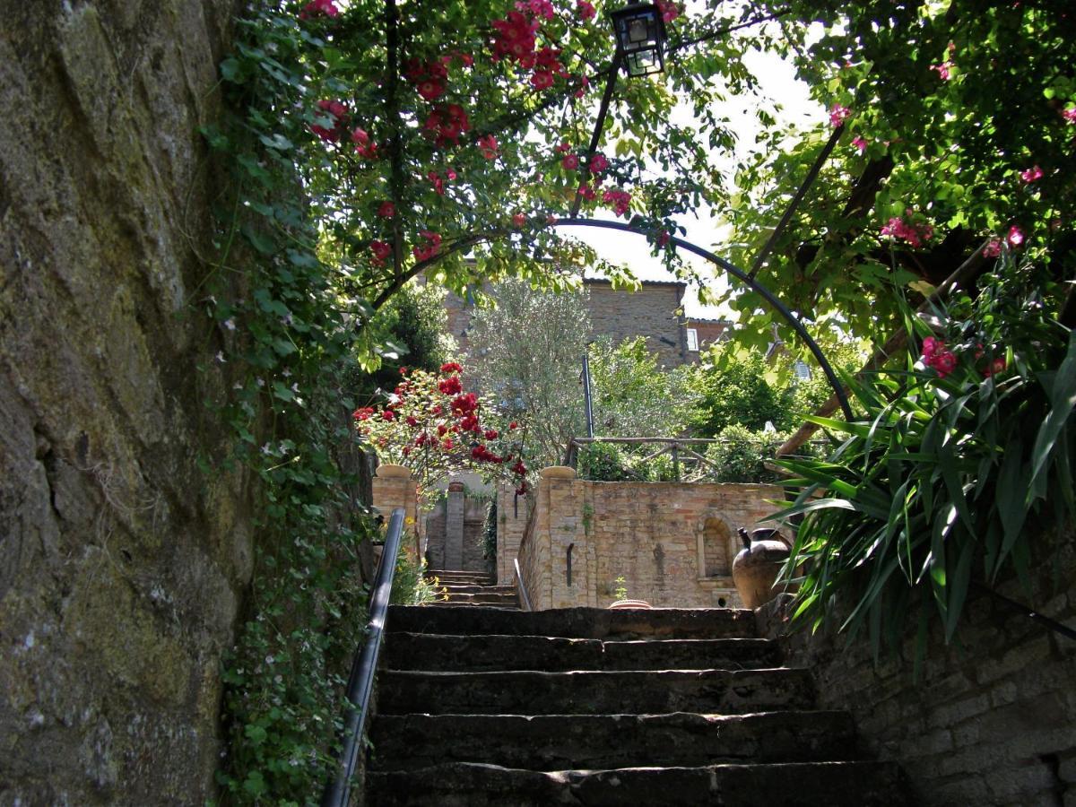 La Rosa Scarlatta Monterubbiano Экстерьер фото